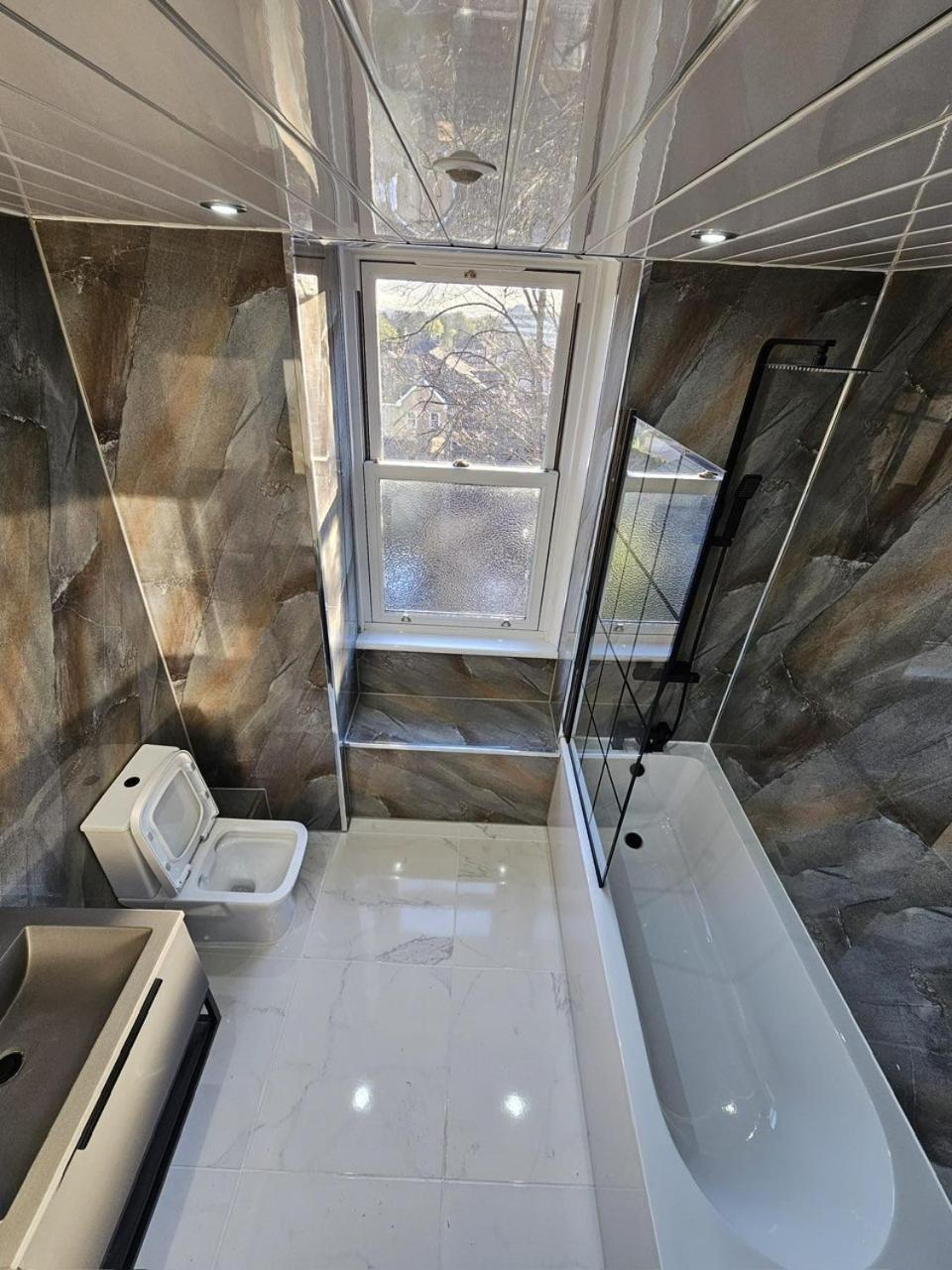 Central Hotel Edinburgh 4*